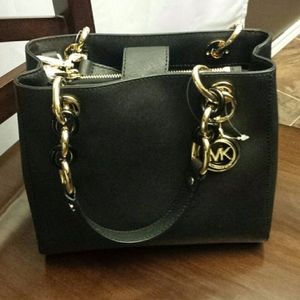 Michael kors hand bag